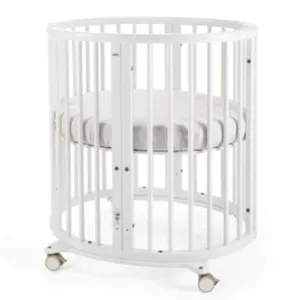 Stokke Sleepi Mini V3 Natural with Sleepi Mini V3 Mattress.