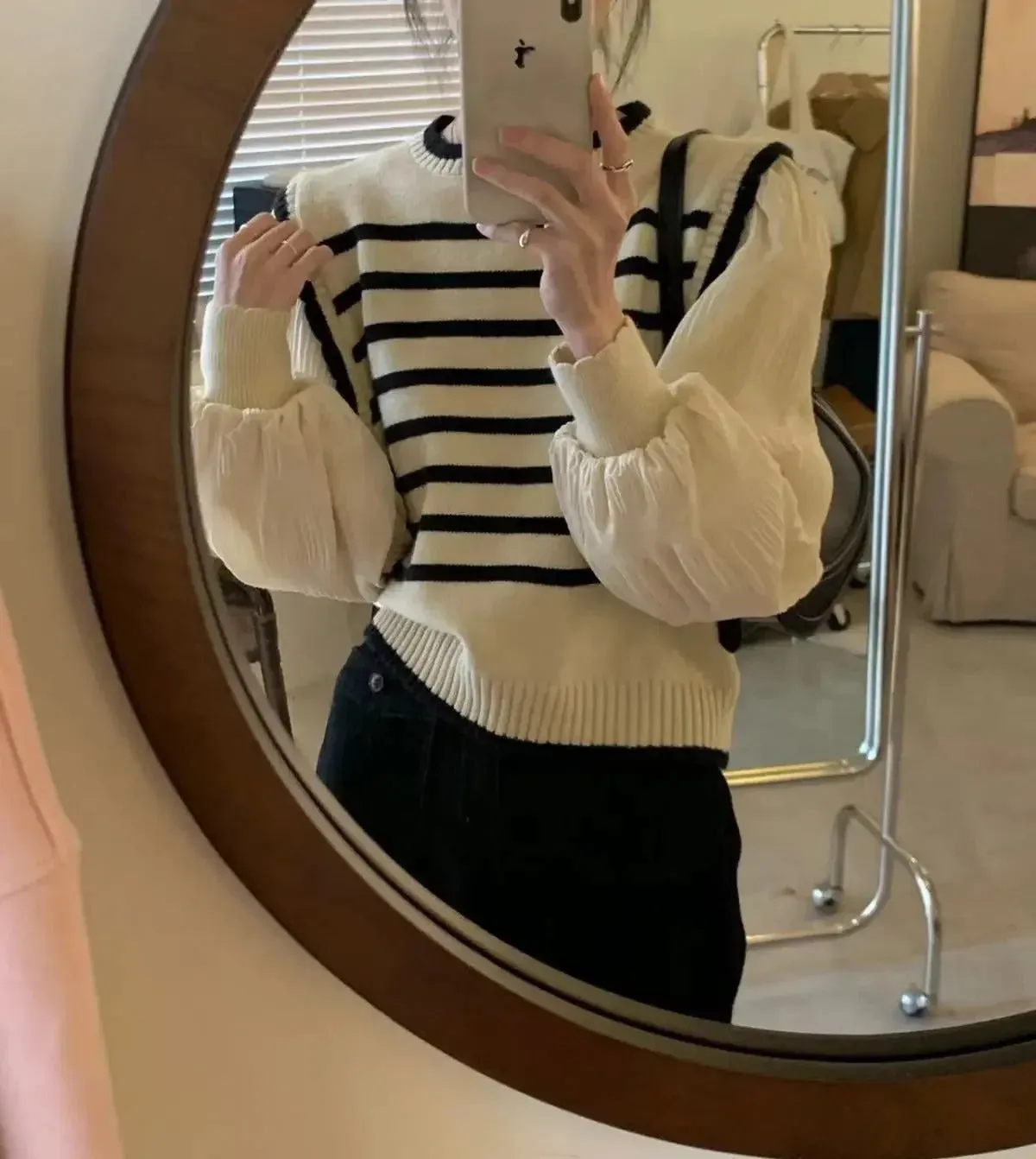 women Black and white striped fake two-piece knitted sweaters pring and autumn Korean soft glutinous pullover sweater female